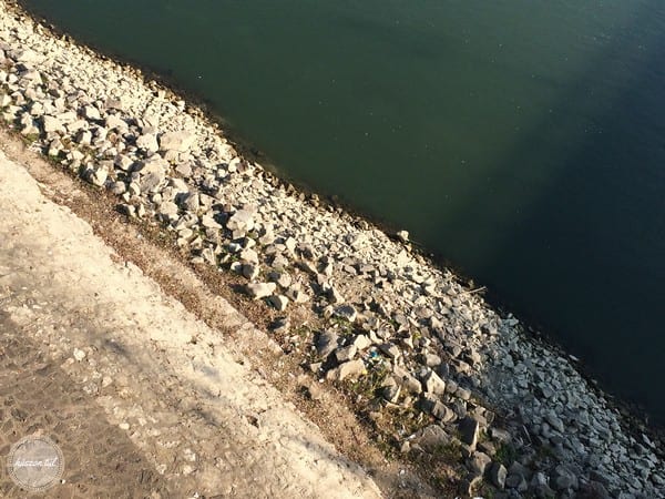 ahelyaholélek Duna-part felülről fényképezve